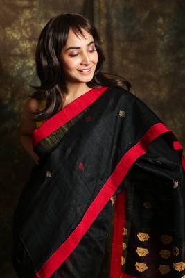 Black hand woven pure matka silk saree with blouse 4