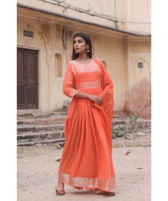 linen cotton gown with chiffon dupatta alongwith hand gota work on dupattas 3