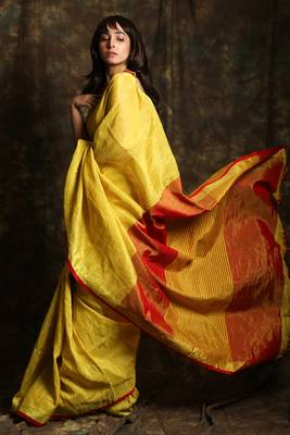 Golden woven tissue saree with blouse 2