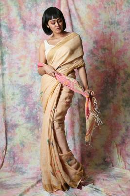 Beige woven tissue saree with blouse 1