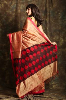 Beige woven matka silk saree with blouse 3