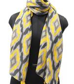 DesiButik Trends Decent Muslin Fabric Multicolor Printed women scarf/Stoles With Tassels
