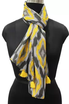 DesiButik Trends Decent Muslin Fabric Multicolor Printed women scarf/Stoles With Tassels