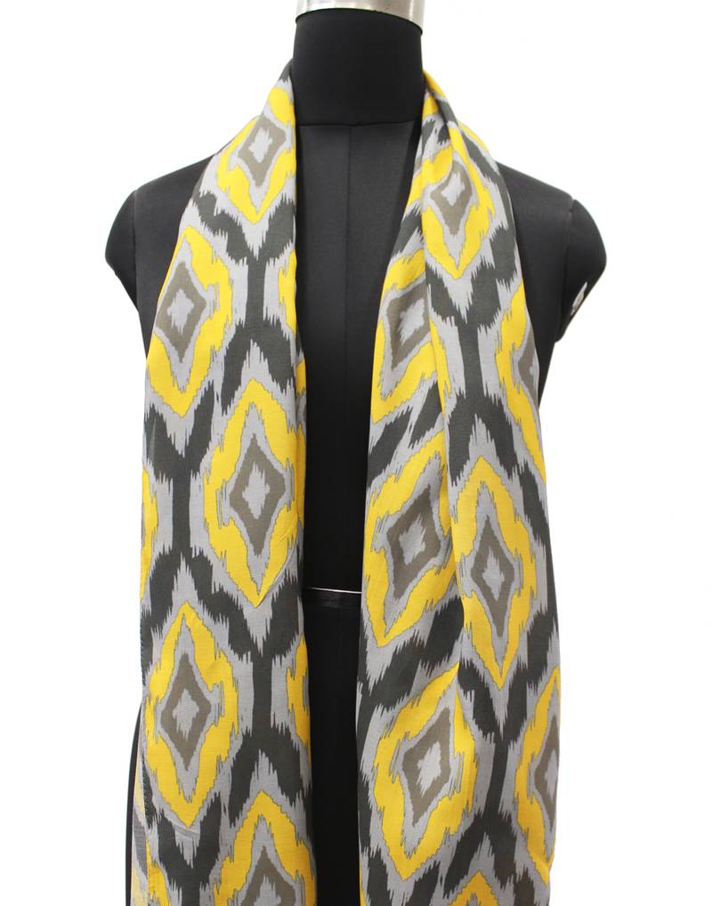 DesiButik Trends Decent Muslin Fabric Multicolor Printed women scarf/Stoles With Tassels