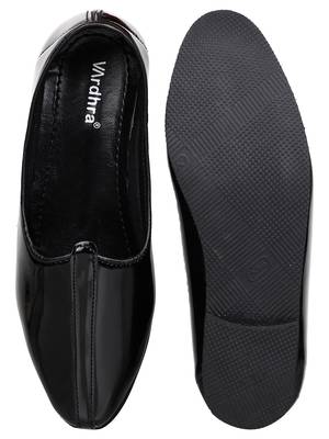 Vardhra Men's Black Patent Leather Casual Mojari/Jutti 5