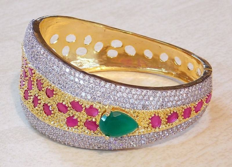 FINE CZ RUBY EMERALD STUD BRACELET