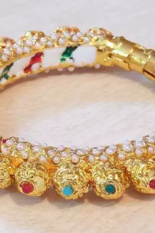 TRADITIONAL JADAU NAVRATTAN BANGLE