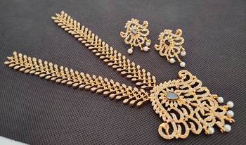 Black south-indian-jewellery 1
