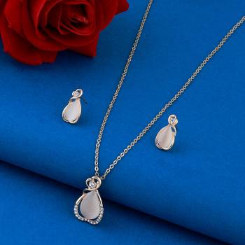 SILVER SHINE Delicate Fancy look   Pendant Set For Women Girl 1