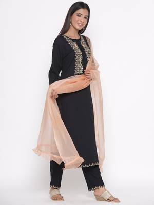 Black embroidered cotton palazzo-kurta 4