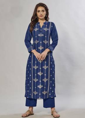 navy-blue embroidered jacquard zari_work long-kurtis 1