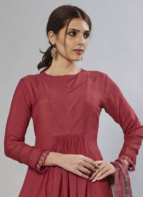 red embroidered muslin zari_work long-kurtis 2