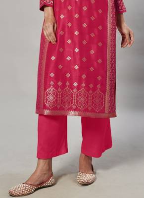 pink embroidered jacquard zari_work long-kurtis 3