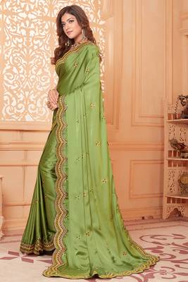 Green embroidered silk blend saree with blouse 3