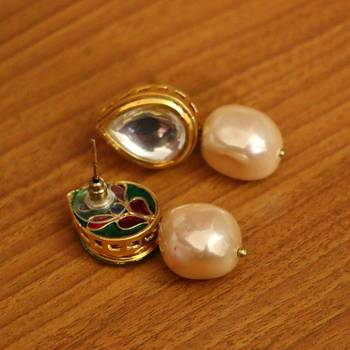 Beige studs 2