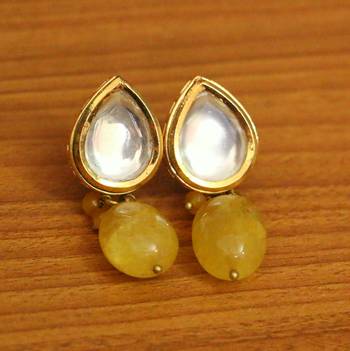 Yellow studs 1