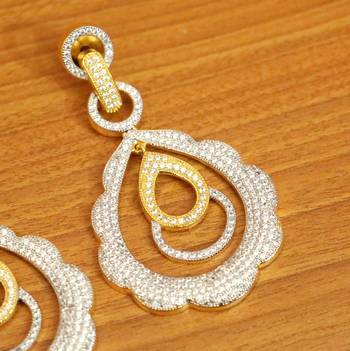 White danglers-drops 2
