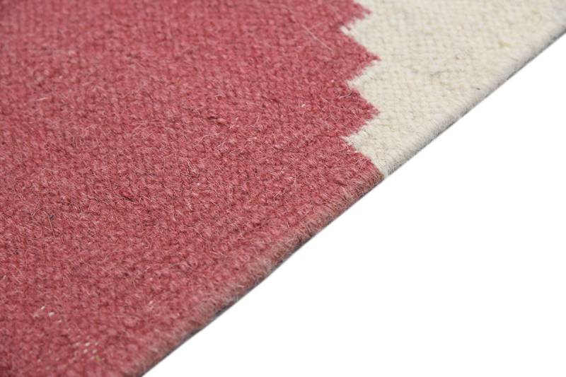 Saraswatii Global Rug 5'x8' Pink for luxurious home interior d  cor | Bedroom rugs
