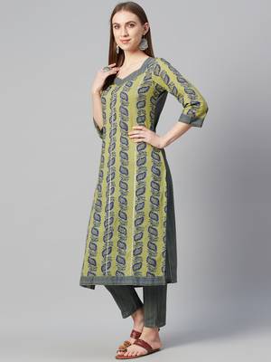 Green printed cotton kurtas-and-kurtis 2
