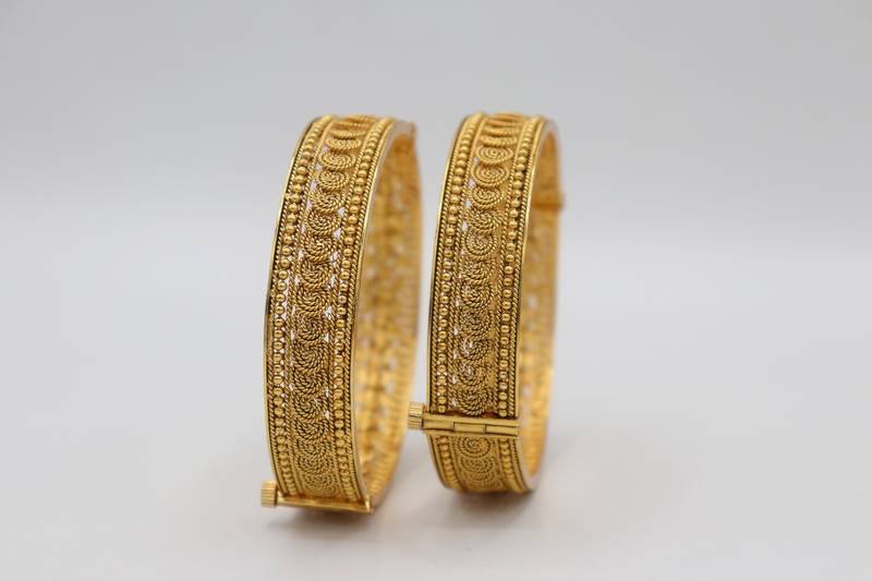 Gold Plated Coin Design Traditional Bangle Set of 2 - Classiques - 3401930