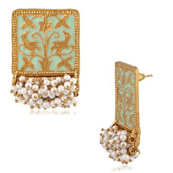 White pearl earrings 3