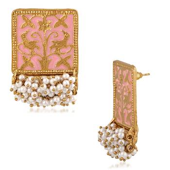 Pink pearl earrings 3