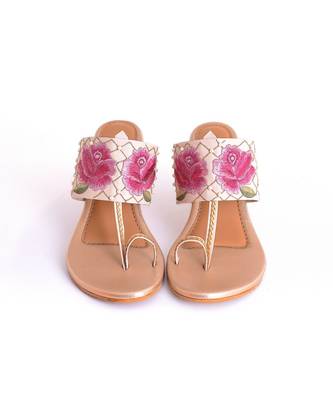 Fiona Cr  me Kolhapuri Heel Sandals 2