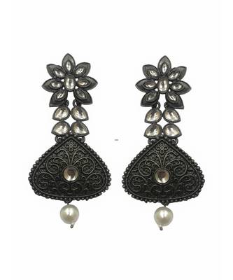 Silver Floral Kundan & Pearl Earrings 1
