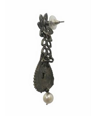 Silver Floral Kundan & Pearl Earrings 3