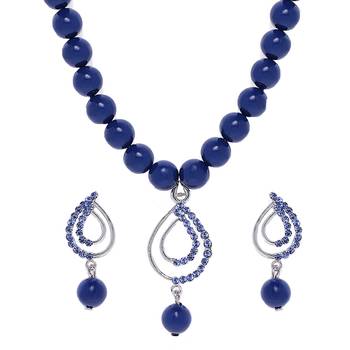 Blue crystal necklaces 1