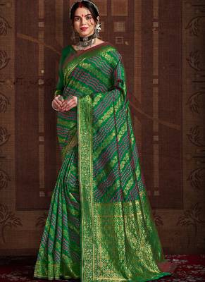 Green woven silk Bandhani saree with blouse 1