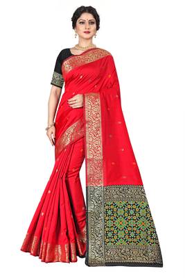 Red woven silk blend saree with blouse 1