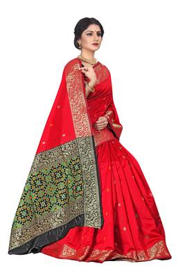 Red woven silk blend saree with blouse 5