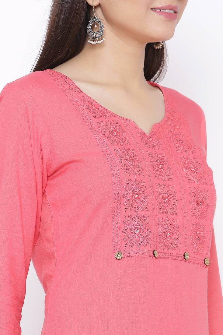 THIAB Womens Rayon Embroidered Straight Kurta (Peach)