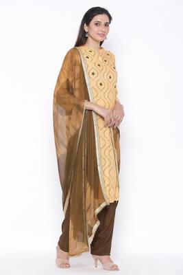 THIAB Womens Rayon Printed Straight Kurta Palazzo Dupatta Set (Beige) 2