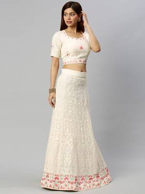 Off-white embroidered georgette semi stitched lehenga 3