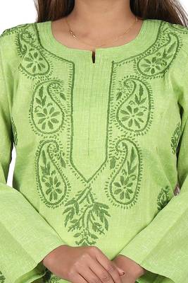 Lavangi Women's Lucknow Chikan Handicraft Ghaaspatti Work Khadi Cotton Kurti (Green) 5