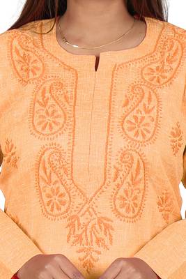 Lavangi Women's Lucknow Chikan Handicraft Ghaaspatti Work Khadi Cotton Kurti (Peach) 5