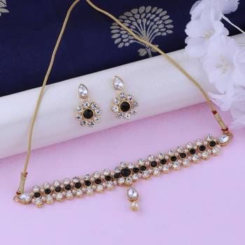 Gold Plated Party Wear Black Choker Jewellery Set For Girl and Women 3