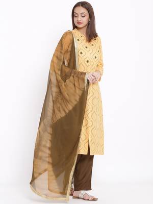 DAAVI Womens Rayon Printed Straight Kurta Palazzo Dupatta Set (Beige) 2