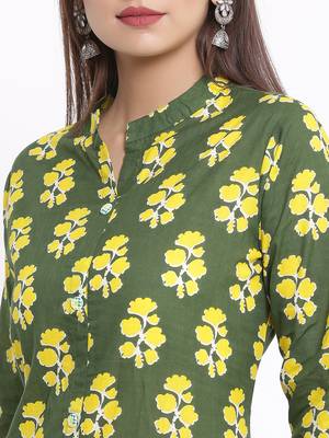 DAAVI Womens Cotton Cambric Printed Straight Kurta Palazzo Set (Green) 3