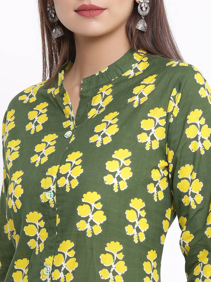 DAAVI Womens Cotton Cambric Printed Straight Kurta Palazzo Set (Green)