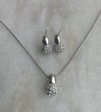RozMili latest Designer American Diamond silver pendant set with earrings for women and  Girls 6