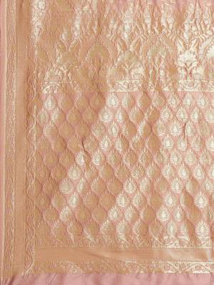 Shaily Women Lavender Silk Blend Woven Zari Saree 3