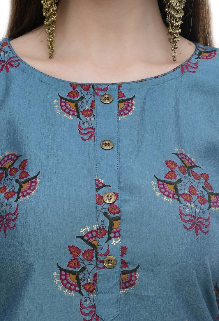 Women Straight Printed Rayon Kurta With Pant (Blue)