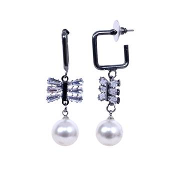 Black STYLISH Designer Earrings White Pearl 3