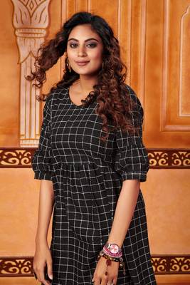 Black woven cotton cotton-kurtis 2