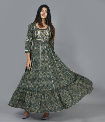 KAAJH Green Embellished Cotton Anarkali Kurta 3
