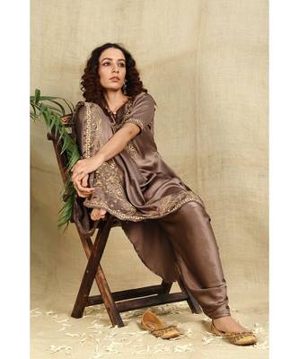 Bronze Color Chikankari Kurti with golden Resham Thread Work paired with Dhoti 5
