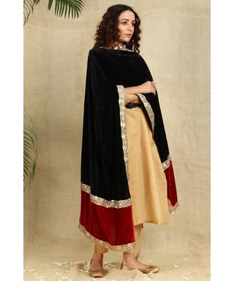 Beige Art Silk Kurti with Mukaish Work paired with Trousers and velvet black/red dupatta 4